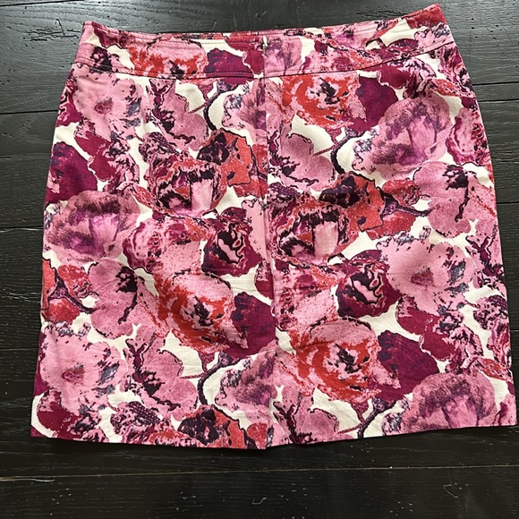 Loft Skirt 8 - Picture 3 of 5